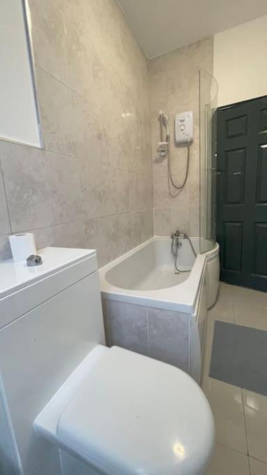 Suite 1- Luxury 1 Bed Apt- Leicester City- Free Parking Exteriör bild